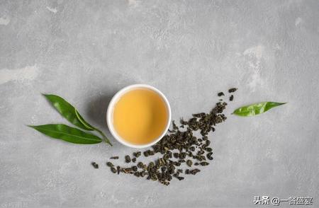 乌龙茶：红茶与绿茶的完美融合
