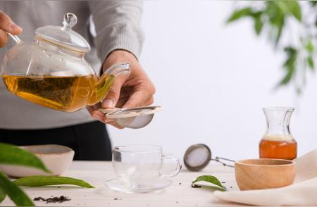 白开水与茶，谁更有益于健康？揭秘真相